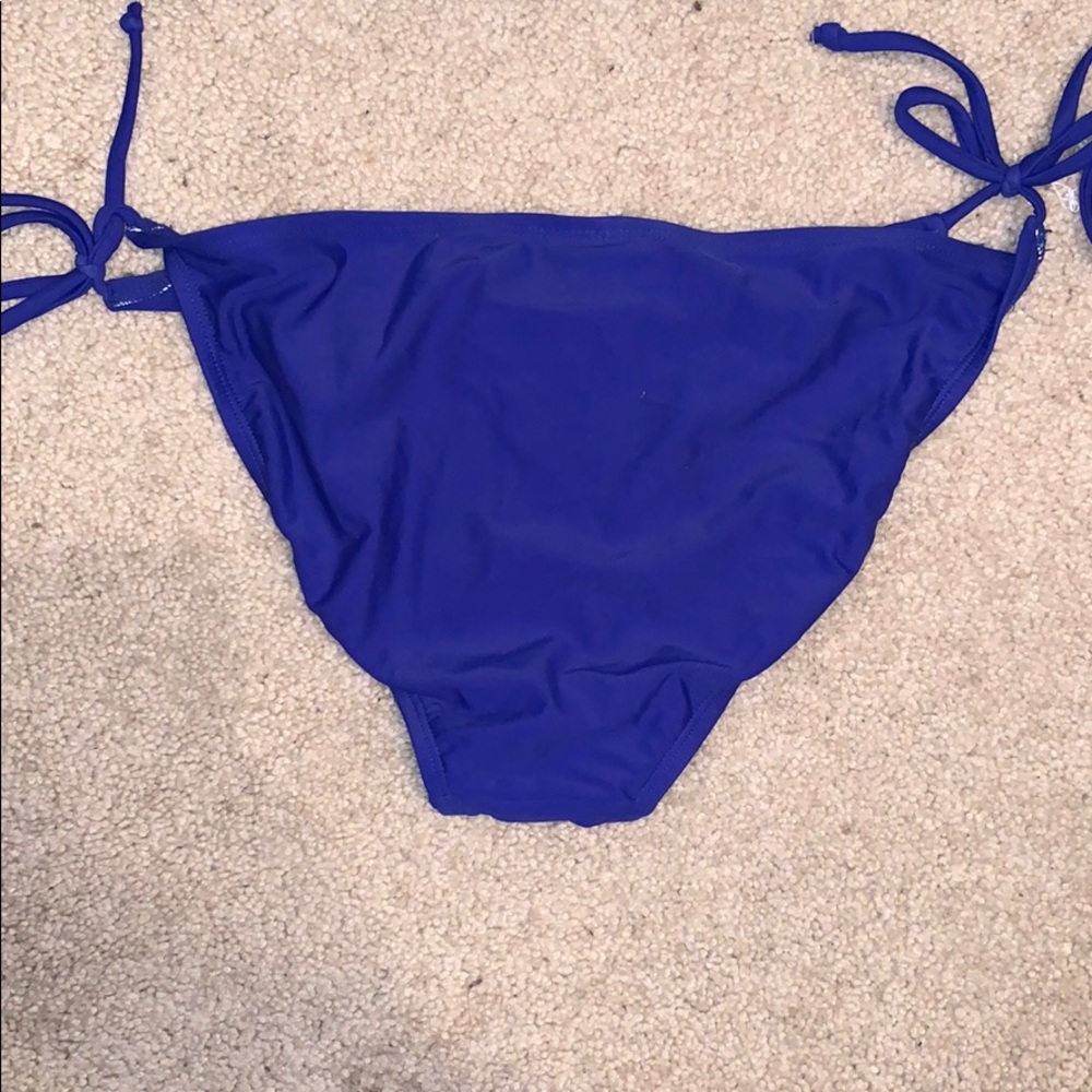 Royal blue bikini - Picture 2 of 3